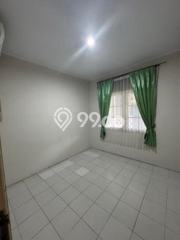 Disewakan! Rumah 3 Kamar Tidur &
2 Kamar Mandi di Bintaro, Tangerang Selatan Disewakan! Rumah 3 Kamar Tidur &
2 Kamar Mandi di Bintaro, Tangerang Selatan
