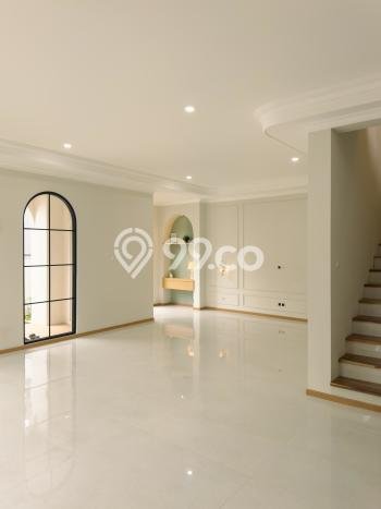 Hunian Mewah Dijual LT 220m2 di BSD, Tangerang Selatan Hunian Mewah Dijual LT 220m2 di BSD, Tangerang Selatan