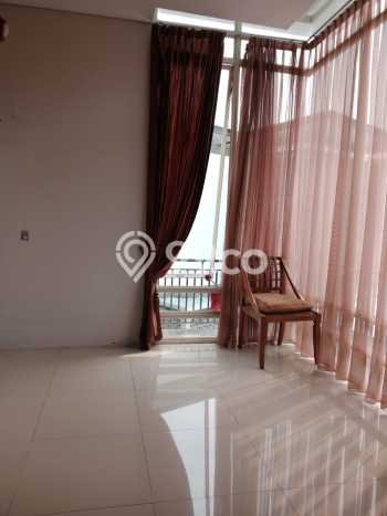 Rumah Disewakan Jakarta Selatan LT 250m2 LB 170m2 Kawasan Cipedak Rumah Disewakan Jakarta Selatan LT 250m2 LB 170m2 Kawasan Cipedak