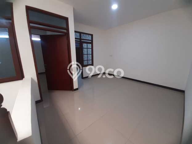 Hunian Kondisi Baik Disewakan di Taman Kopo Indah, Bandung LT 90m2, LB 110m2 Hunian Kondisi Baik Disewakan di Taman Kopo Indah, Bandung LT 90m2, LB 110m2