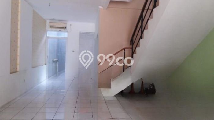 LOKASI PREMIUM! Ruko Area Komersial di Pondok Aren, Luas 100m2m², Siap Operasional LOKASI PREMIUM! Ruko Area Komersial di Pondok Aren, Luas 100m2m², Siap Operasional