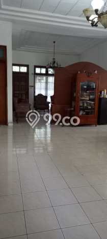 Hunian Mewah Siap Huni LT 1100m2 di Kebon Jeruk, Jakarta Barat Hunian Mewah Siap Huni LT 1100m2 di Kebon Jeruk, Jakarta Barat