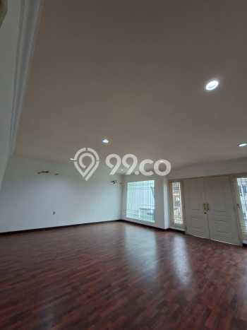 Rumah Eksklusif Siap Huni LT 300m2 di Kebon Jeruk, Jakarta Barat Rumah Eksklusif Siap Huni LT 300m2 di Kebon Jeruk, Jakarta Barat