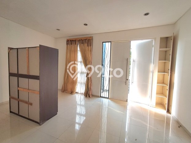 Hunian Nyaman Asri 4 KT Siap Pakai di Lippo Karawaci Tangerang Hunian Nyaman Asri 4 KT Siap Pakai di Lippo Karawaci Tangerang