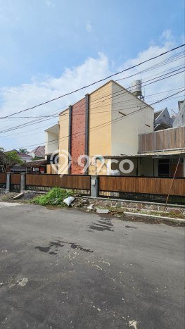 For Sale! Luxury House LT 589m2 Desain Modern di Soekarno Hatta For Sale! Luxury House LT 589m2 Desain Modern di Soekarno Hatta