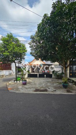 Dijual Rumah Premium dengan Fasilitas Sekitar Lengkap di Klojen, Malang Dijual Rumah Premium dengan Fasilitas Sekitar Lengkap di Klojen, Malang
