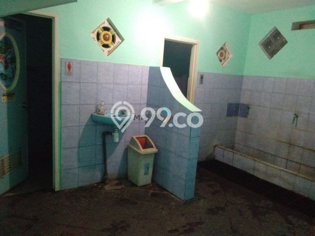 Komersial Dijual di Klojen LT 403m2, LB 743m2 Solusi Investasi Cerdas Komersial Dijual di Klojen LT 403m2, LB 743m2 Solusi Investasi Cerdas