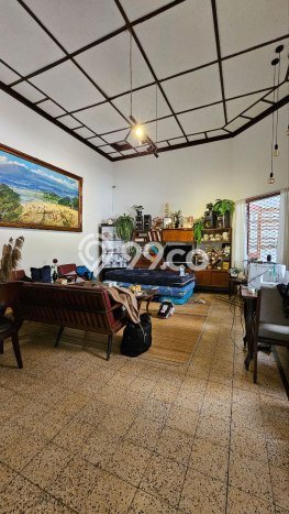 Rumah LT 1304m2m² Desain Minimalis di Klojen, Dekat Fasilitas Umum, Malang Rumah LT 1304m2m² Desain Minimalis di Klojen, Dekat Fasilitas Umum, Malang