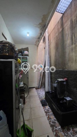 Ruko Disewa di Malang dengan LB 150m2 Area Komersial Ramai Ruko Disewa di Malang dengan LB 150m2 Area Komersial Ramai