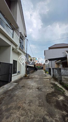 Jarang Ada! Rumah Sewa 2 Kamar Nyaman Siap Huni Gadang Jarang Ada! Rumah Sewa 2 Kamar Nyaman Siap Huni Gadang