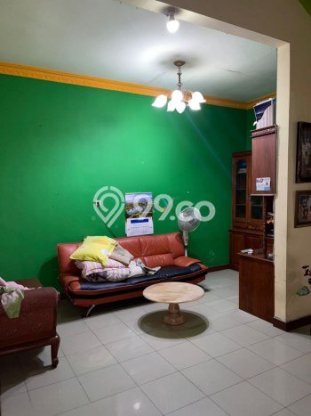 Rumah Modern Minimalis 5 Kamar Siap Huni di Taman Rumah Modern Minimalis 5 Kamar Siap Huni di Taman