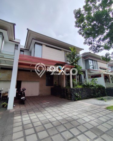 Rumah Mewah dengan Luas Tanah 216m2m² di Kawasan Elite , Malang Rumah Mewah dengan Luas Tanah 216m2m² di Kawasan Elite , Malang