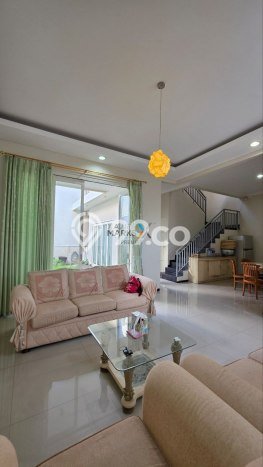 Hunian Mewah Siap Huni LT 194m2 di Sukun, Malang Hunian Mewah Siap Huni LT 194m2 di Sukun, Malang