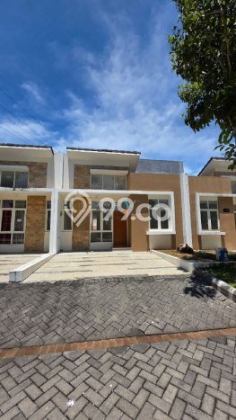 For Sale Rumah 2 Kamar Lokasi Strategis Bagus dan Strategis di Kedungkandang For Sale Rumah 2 Kamar Lokasi Strategis Bagus dan Strategis di Kedungkandang