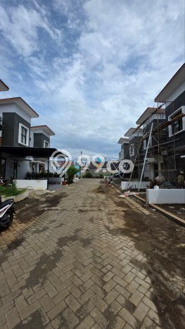 For Sale Rumah 3 Kamar Lokasi Strategis Nyaman dan Strategis di Singosari For Sale Rumah 3 Kamar Lokasi Strategis Nyaman dan Strategis di Singosari