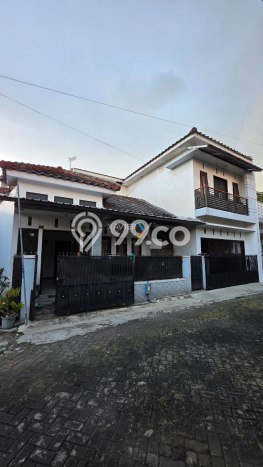 Hunian Cantik Modern Lb 120m2 di Blimbing, Malang Hunian Cantik Modern Lb 120m2 di Blimbing, Malang