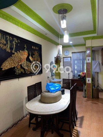 Rumah Modern Minimalis 5 Kamar Siap Huni di Taman Rumah Modern Minimalis 5 Kamar Siap Huni di Taman
