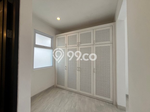 Vila Strategis Kawasan , Dimensi 221m2m², Pemandangan Menarik sekitar Vila Strategis Kawasan , Dimensi 221m2m², Pemandangan Menarik sekitar