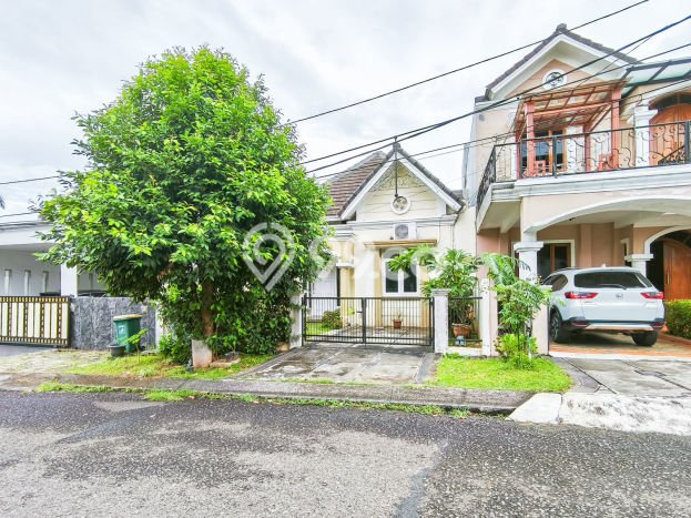 Rumah Luas Asri 3 KT Siap Pakai di Cibubur Bogor Rumah Luas Asri 3 KT Siap Pakai di Cibubur Bogor