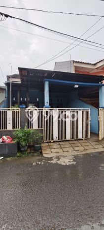 For Sale Hunian Rumah Nyaman 2 KT di Graha Raya, Tangerang Selatan For Sale Hunian Rumah Nyaman 2 KT di Graha Raya, Tangerang Selatan