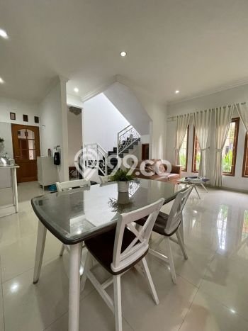 PROPERTI PILIHAN! Rumah Nyaman area Cilandak, Luas 124m² Bangunan 200m² PROPERTI PILIHAN! Rumah Nyaman area Cilandak, Luas 124m² Bangunan 200m²