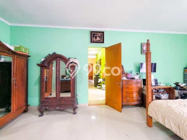 Siap Huni Rumah Mewah 4 Kamar di Ciracas Dekat ke Mana Saja Siap Huni Rumah Mewah 4 Kamar di Ciracas Dekat ke Mana Saja