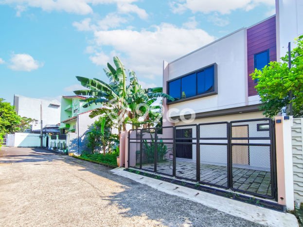 Dijual Rumah 3 Kamar Lokasi Ideal Nyaman dan Strategis di Cimanggis Dijual Rumah 3 Kamar Lokasi Ideal Nyaman dan Strategis di Cimanggis