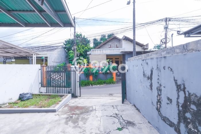 Jual Rumah Harga Miring Cipayung Punya 2 Kamar & LT 81m2 Jual Rumah Harga Miring Cipayung Punya 2 Kamar & LT 81m2