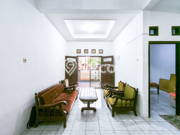 Rumah Modern 2 Kamar LT 135m2 di Kota Wisata Rumah Modern 2 Kamar LT 135m2 di Kota Wisata