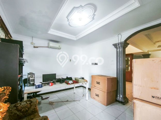 Dijual Rumah Strategis Bagus Punya 7 KT di Beji Depok SHM Dijual Rumah Strategis Bagus Punya 7 KT di Beji Depok SHM