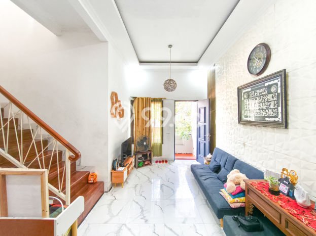 For Sale Hunian Rumah Terawat 3 Kamar di Bintaro, Tangerang Selatan For Sale Hunian Rumah Terawat 3 Kamar di Bintaro, Tangerang Selatan