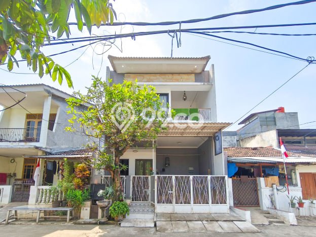 For Sale Hunian Rumah Terawat 3 Kamar di Bintaro, Tangerang Selatan For Sale Hunian Rumah Terawat 3 Kamar di Bintaro, Tangerang Selatan