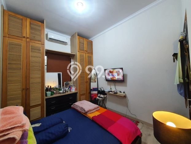 HOT DEAL! Jual Rumah Berkualitas area Cinere, Depok, Luas Tanah 104m² LB 70m² HOT DEAL! Jual Rumah Berkualitas area Cinere, Depok, Luas Tanah 104m² LB 70m²