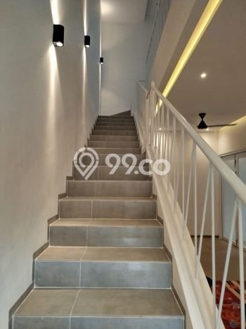Jual Rumah Strategis Bagus Punya 4 KT di Ciracas Jakarta Timur SHM Jual Rumah Strategis Bagus Punya 4 KT di Ciracas Jakarta Timur SHM