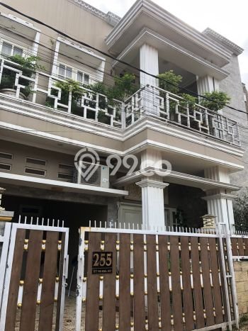 Siap Huni Hunian Elit 4 Kamar di Mustikajaya Dekat ke Mana Saja Siap Huni Hunian Elit 4 Kamar di Mustikajaya Dekat ke Mana Saja