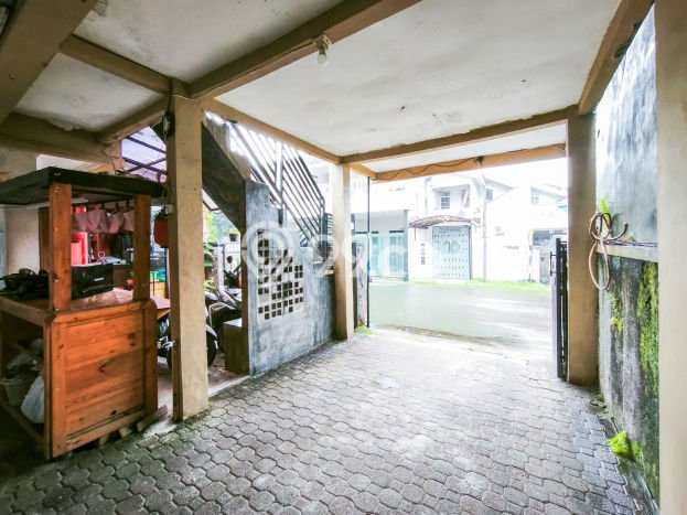 Rumah Mewah LB 299m2 Siap Huni Desain Elegan di Tanah Sareal, Bogor Rumah Mewah LB 299m2 Siap Huni Desain Elegan di Tanah Sareal, Bogor