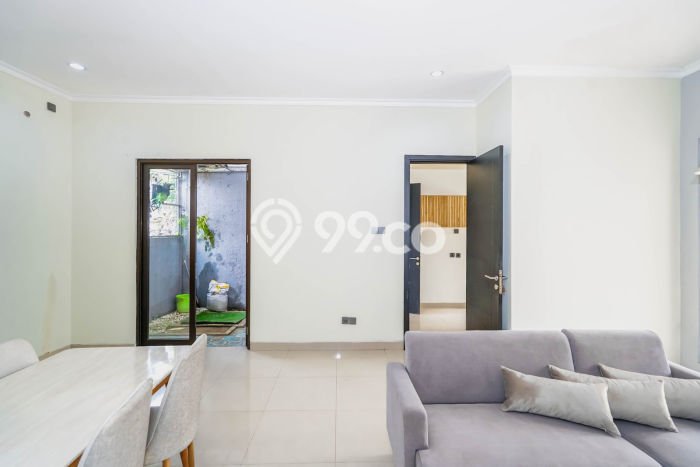 HOT DEAL! Rumah Berkualitas area Jagakarsa, Jakarta Selatan, LT 93m² Bangunan 123m² HOT DEAL! Rumah Berkualitas area Jagakarsa, Jakarta Selatan, LT 93m² Bangunan 123m²