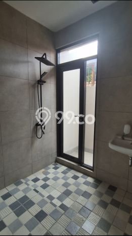 Rumah Strategis Modern Lb 132m2 di Kelapa Dua, Tangerang Rumah Strategis Modern Lb 132m2 di Kelapa Dua, Tangerang