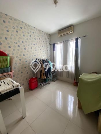 Rumah Modern 4 KT di Kota Wisata Bogor Rumah Modern 4 KT di Kota Wisata Bogor