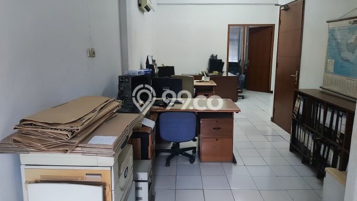 Unit Ruko Dijual di Jakarta Barat LT 71m2 & LB 200m2 Unit Ruko Dijual di Jakarta Barat LT 71m2 & LB 200m2