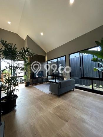 Rumah Elit LB 180m2 Siap Huni Desain Elegan di BSD Kencana Loka, Tangerang Rumah Elit LB 180m2 Siap Huni Desain Elegan di BSD Kencana Loka, Tangerang