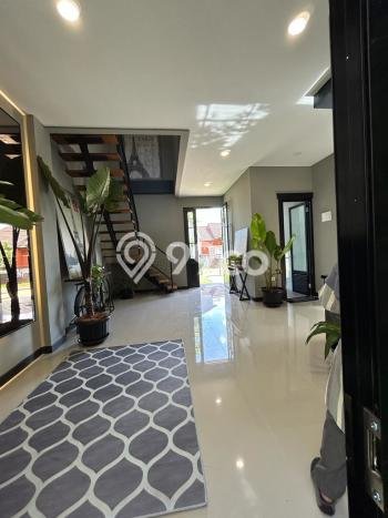 Rumah Elit LB 180m2 Siap Huni Desain Elegan di BSD Kencana Loka, Tangerang Rumah Elit LB 180m2 Siap Huni Desain Elegan di BSD Kencana Loka, Tangerang