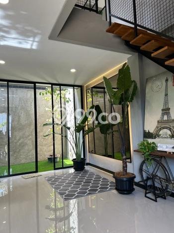Rumah Elit LB 180m2 Siap Huni Desain Elegan di BSD Kencana Loka, Tangerang Rumah Elit LB 180m2 Siap Huni Desain Elegan di BSD Kencana Loka, Tangerang