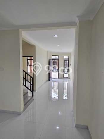 Jual Rumah Favorit Siap Huni LB 121m2 di Pamulang, Tangerang Selatan Jual Rumah Favorit Siap Huni LB 121m2 di Pamulang, Tangerang Selatan