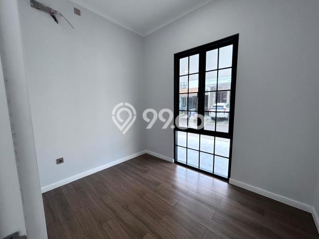 Rumah Mewah Akses Mudah di Tangerang Semi Furnished Rumah Mewah Akses Mudah di Tangerang Semi Furnished