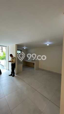 Rumah Elit Modern Tanpa Renovasi di Pondok Indah Jakarta Selatan Rumah Elit Modern Tanpa Renovasi di Pondok Indah Jakarta Selatan