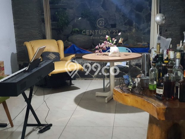 Dijual Rumah Luas Megah Dengan View Cantik di Duri Kepa, Jakarta Barat Dijual Rumah Luas Megah Dengan View Cantik di Duri Kepa, Jakarta Barat