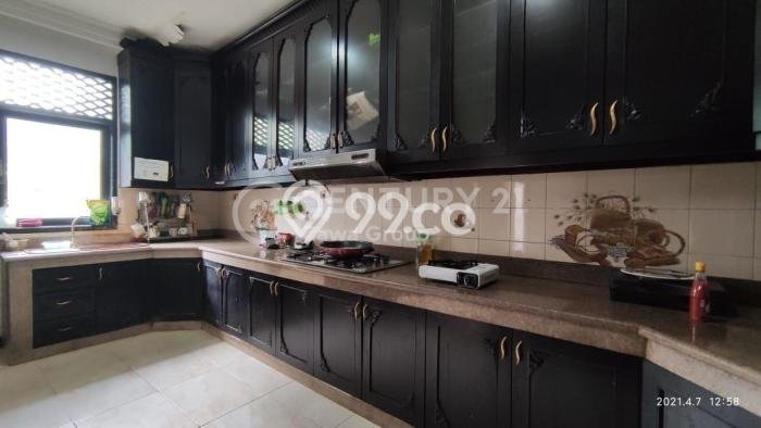 Rumah Elit LB 450m2 Siap Pakai Desain Elegan di Kemang, Jakarta Selatan Rumah Elit LB 450m2 Siap Pakai Desain Elegan di Kemang, Jakarta Selatan