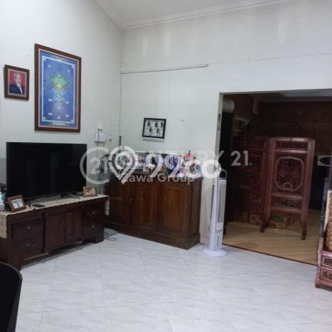 Hunian Cantik Modern Lb 150m2 di Ciputat, Tangerang Selatan Hunian Cantik Modern Lb 150m2 di Ciputat, Tangerang Selatan