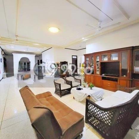 Rumah Mewah LB 500m2 Siap Pakai Desain Elegan di Pondok Indah, Jakarta Selatan Rumah Mewah LB 500m2 Siap Pakai Desain Elegan di Pondok Indah, Jakarta Selatan